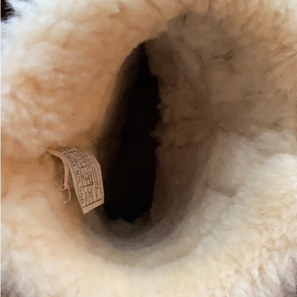 UGG Josette 1003174 Chestnut Boots. Size 10 - Picture 17 of 17